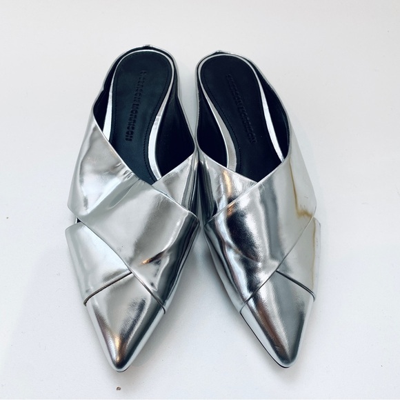 NEW Sigerson Morrison silver pointy toe leather flats - Picture 2 of 5